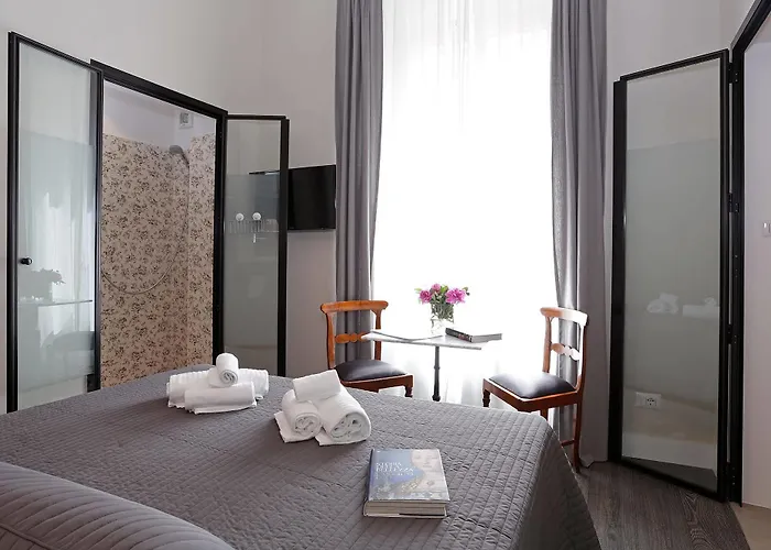 Residenza Cavour Acomodação com café da manhã 