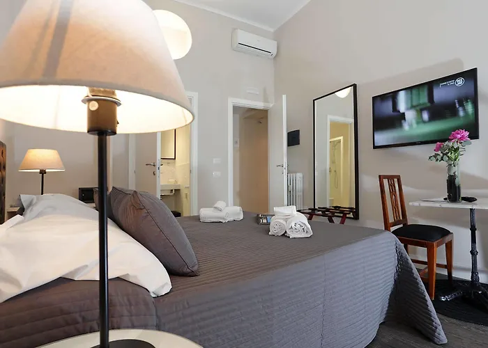 Acomodação com café da manhã  Residenza Cavour 3*